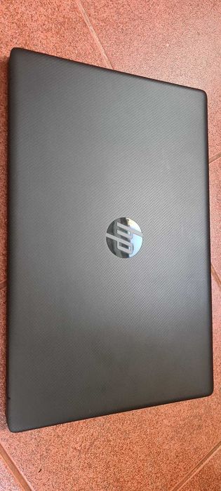 Laptop HP 17-cn0335ng,  17,3 inchi, i3,i3-1115G4,  256 GB SSD
