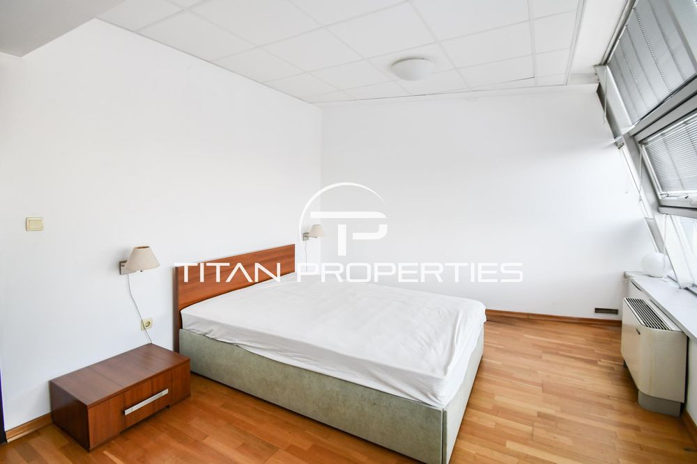 Мезонет, под наем, Център - Докторски паметник