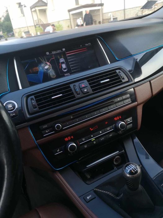 BMW F10 din 2011