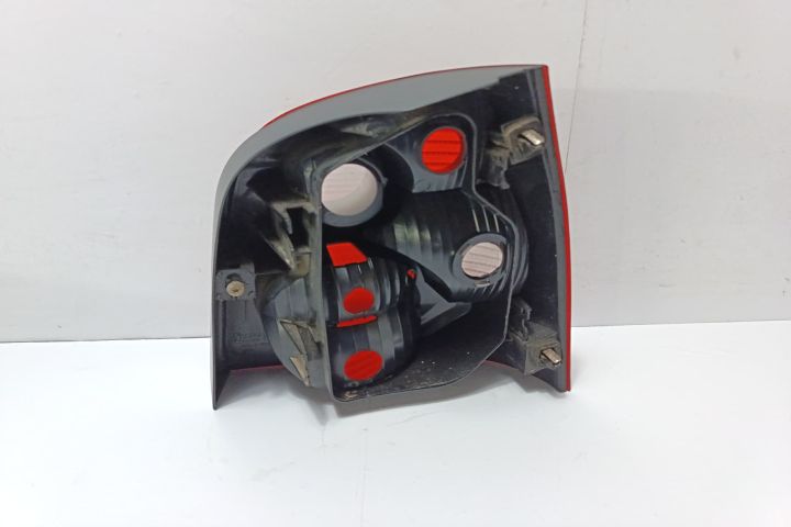 Stop stanga Volkswagen VW Polo a 4-a generatie 9N