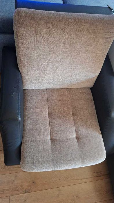 Ansamblu complet living ISTIKBAL – coltar extensibil + fotoliu + taburet