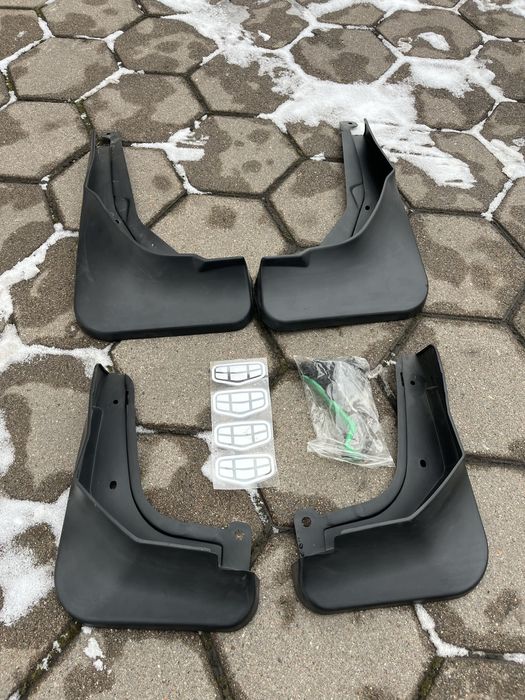 Брызговик на Geely Coolray