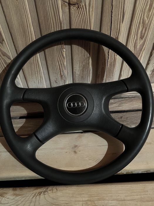 Продам Ауди 100. 2,3 с3  на запчасти