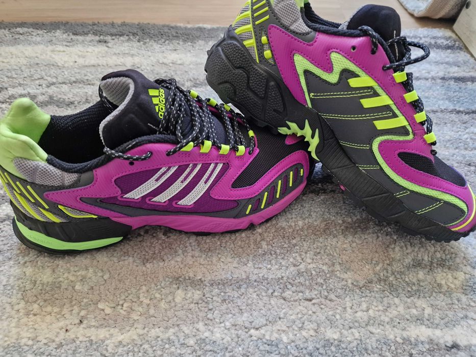 Нови маратонки Адидас