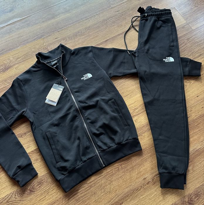 Мъжки,памучен,черен екип The North Face с голяма щампа на гърба