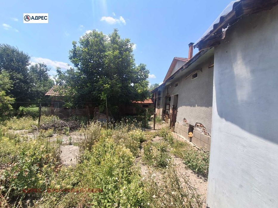 Парцел в Плевен, област-гр.Долна Митрополия площ 1662 цена 49000