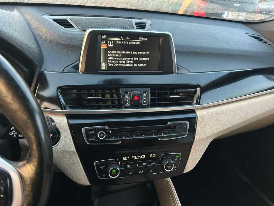BMW X1 xDrive28i (F48) с американска спецификация