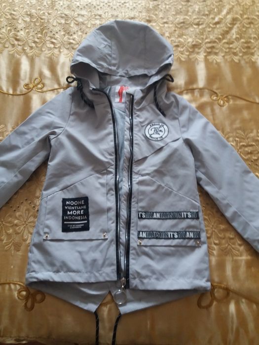 Продам детские вещи.