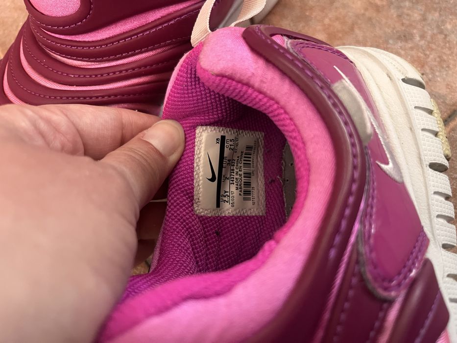 Adidasi, model Nike Free, pt fete, foarte comozi