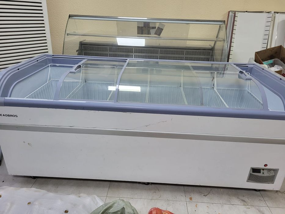 Морозильник большой