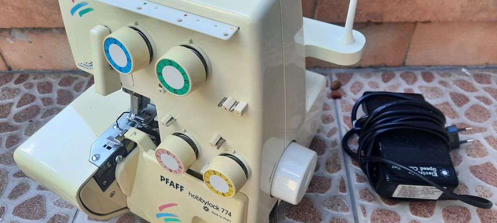 Оверлог Pfaff hobbylock 774