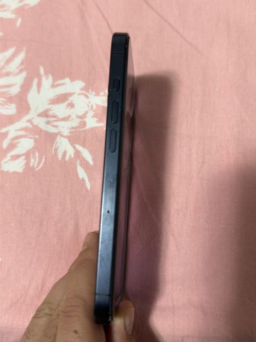 Iphone 15 pro albastru