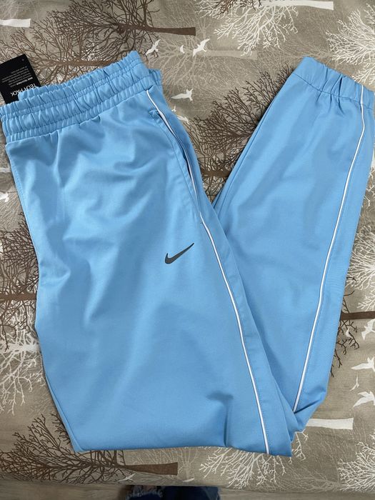 Женские спортивные штаны брюки Nike.