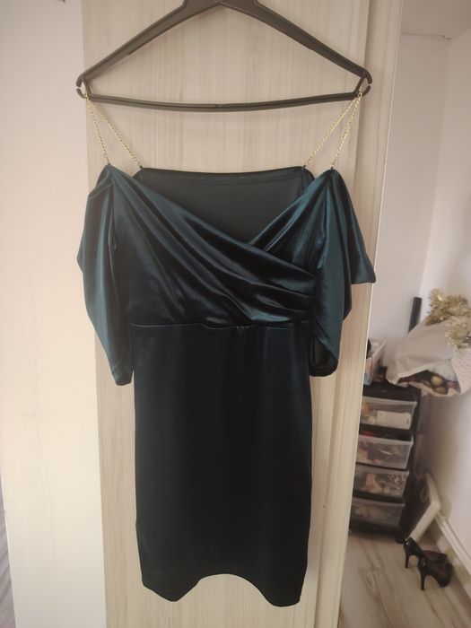 4 Rochii pentru ocazii speciale