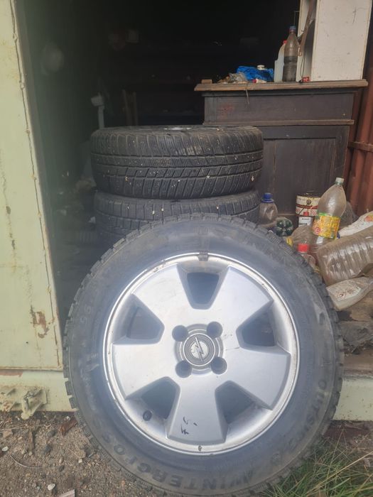 Set Jante aliaj cu cauciucuri de iarna pe 15 Opel astra