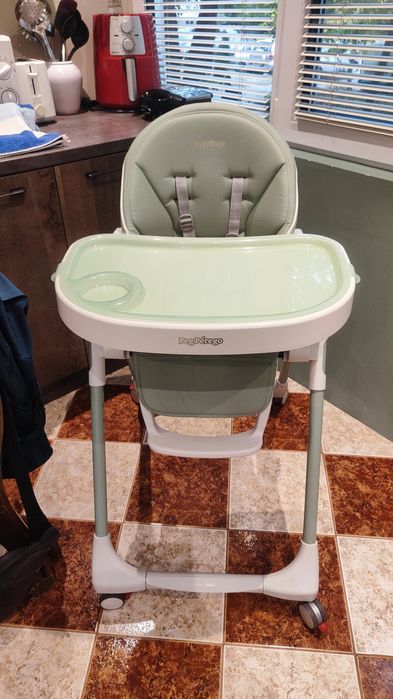 Peg Perego стол за хранене