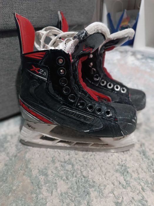 Продам коньки Bauer