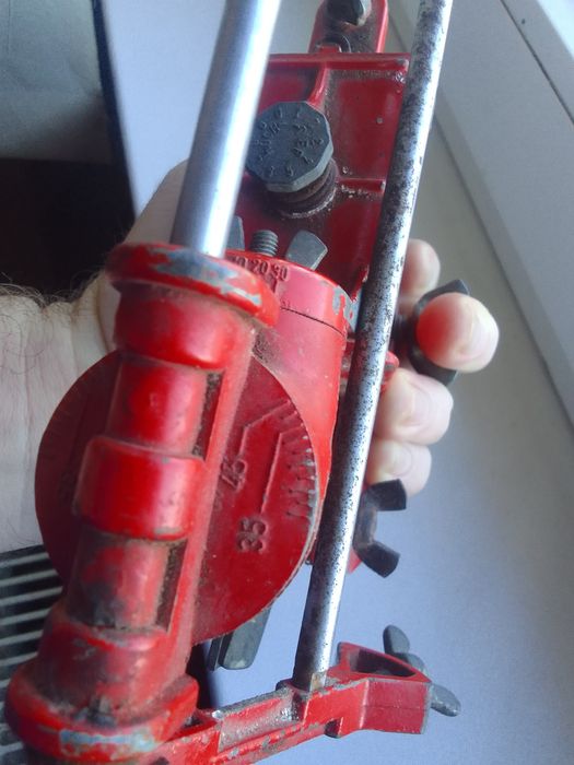 Dispozitiv ascuțit lanț