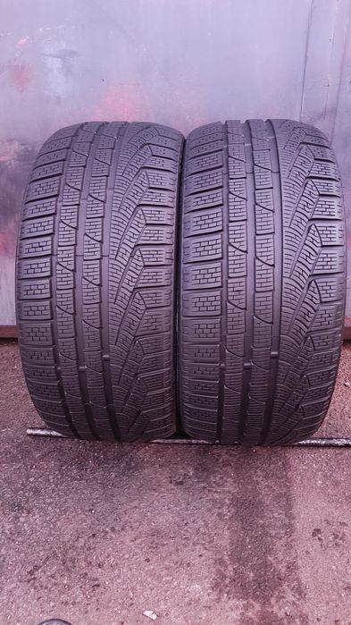 2бр. зимни гуми 235/35/19 Pirelli Sotto Zero Winter  W240
7mm
Добро съ