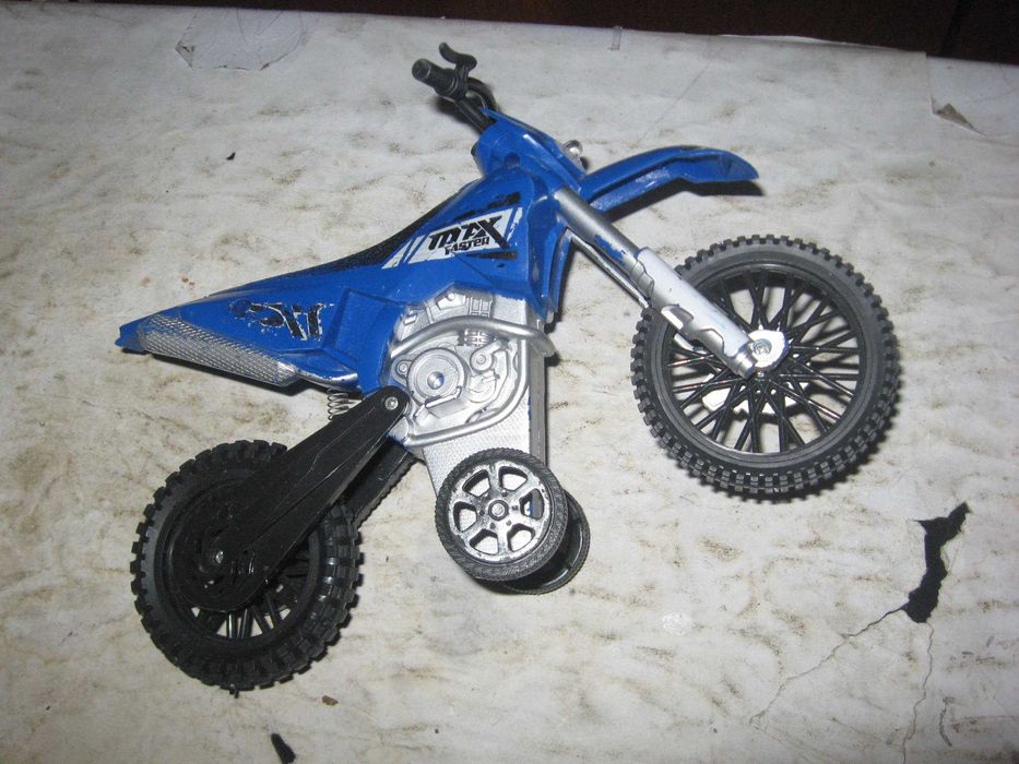 ЕВТИНИ  мотори играчки 6 бр.