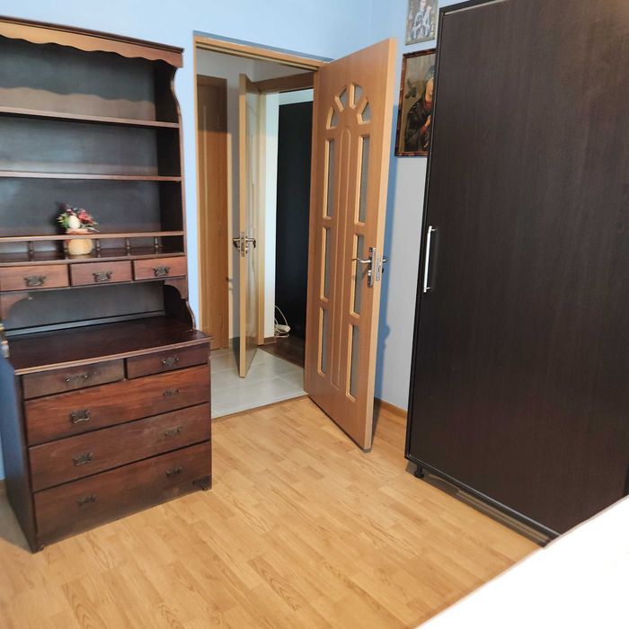 Vând apartament 3 camere.
