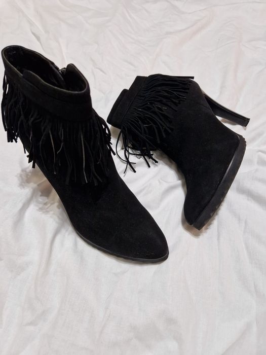 Ботильоны Pierre Cardin с лапшой 100% замша