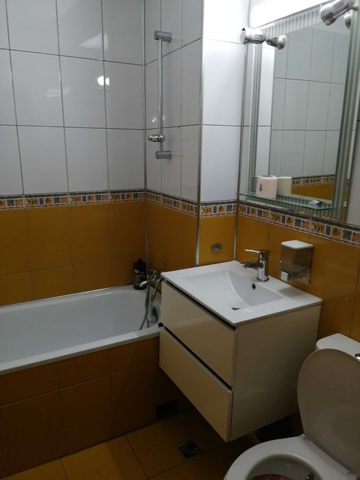 ULTRACENTRAL/apartament 3 camere de inchiriat/proprietar