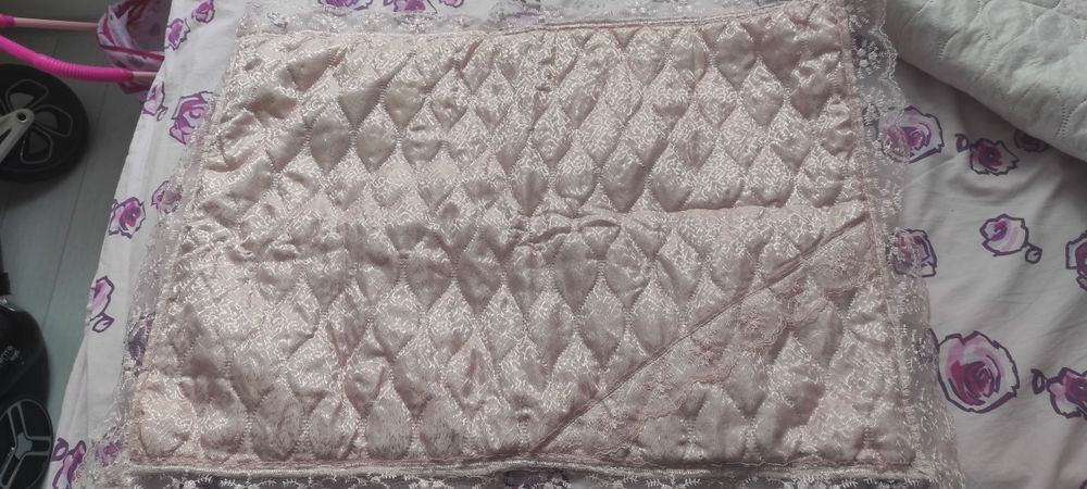 покривка за спалня  с кълъфка за възглавница