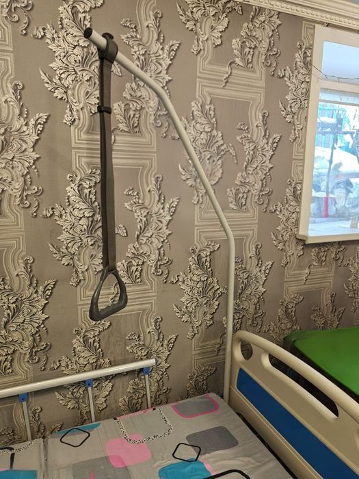 Медицинская кровать