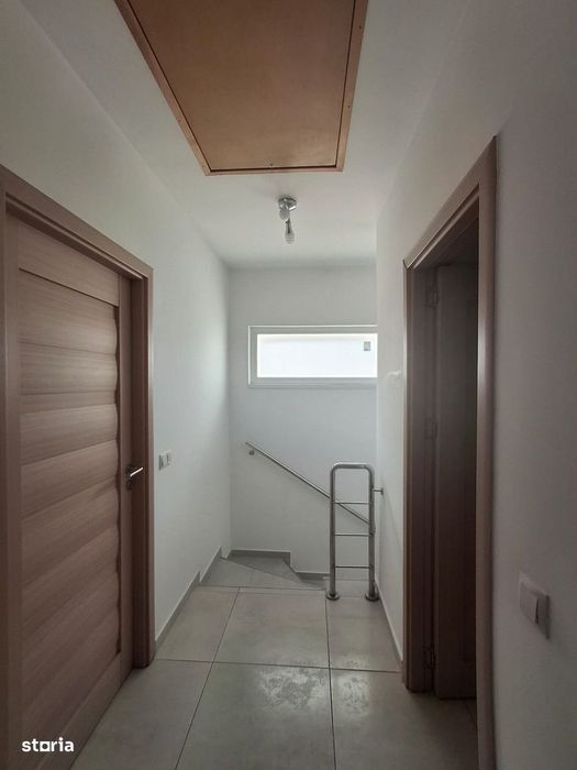 Casă cu 4 camere, curte, mansardă, 2020