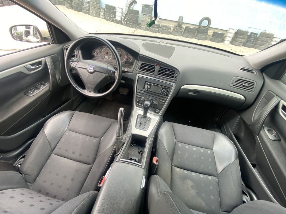 Dezmembrez piese Volvo S60