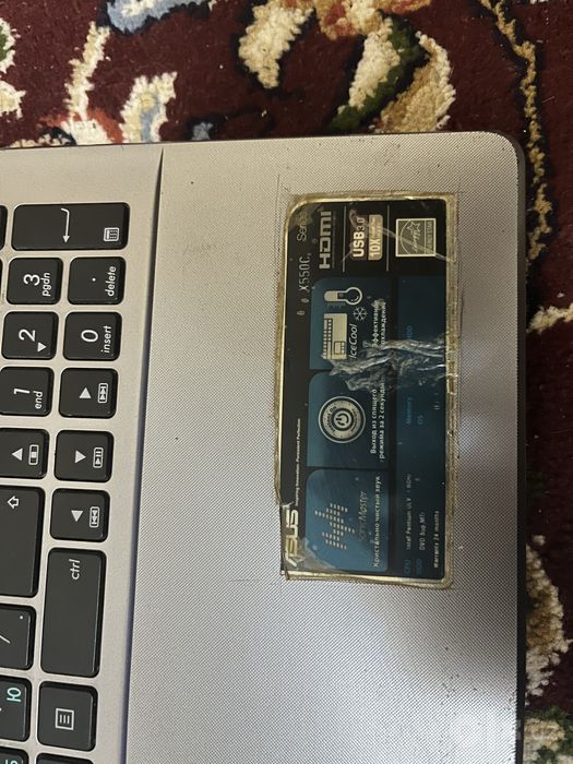 Noutbuk ASUS X550C (Intel / NVIDIA GeForce / Hujjat va o'qish uchun)