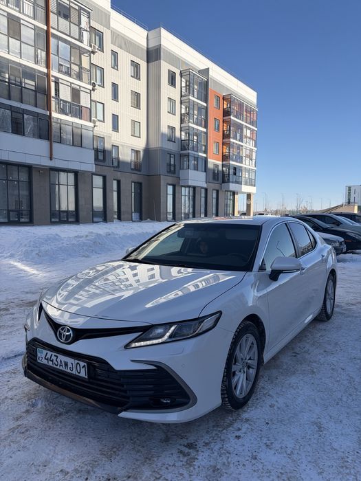 Toyota Camry 75 2023