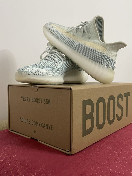 YEEZY 350 V2 Cloud White