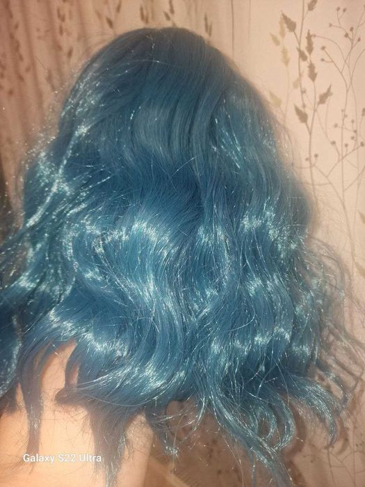 Тъмно синя перука до рамене. Изкуствена коса