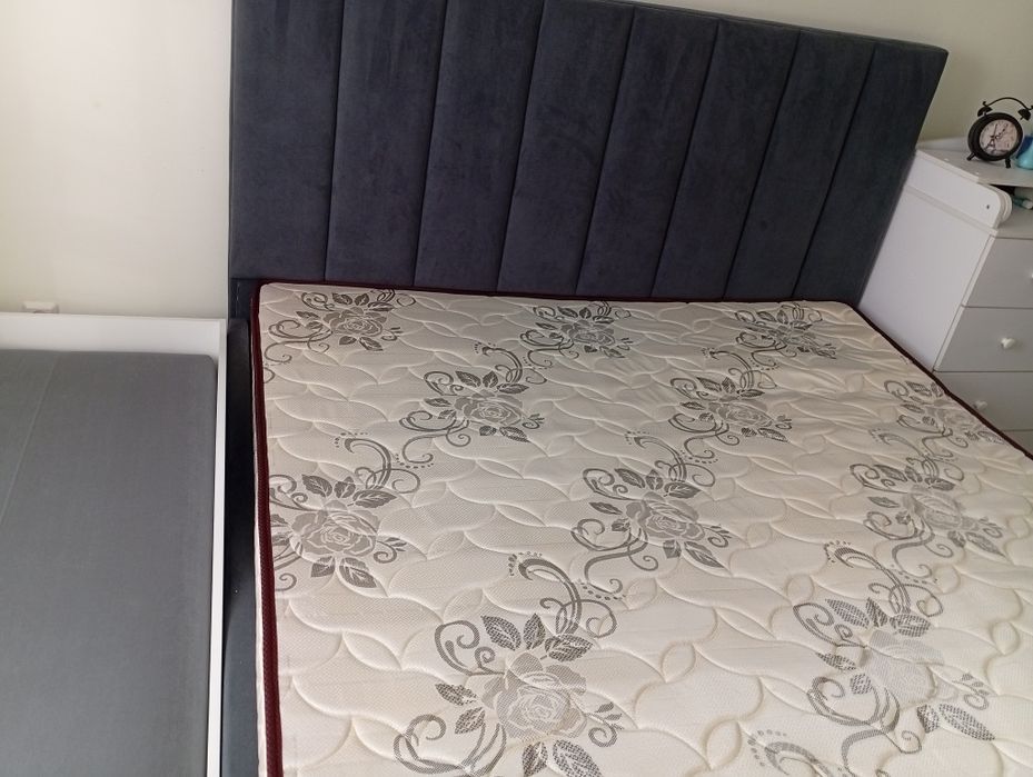 Кровать двуспальная