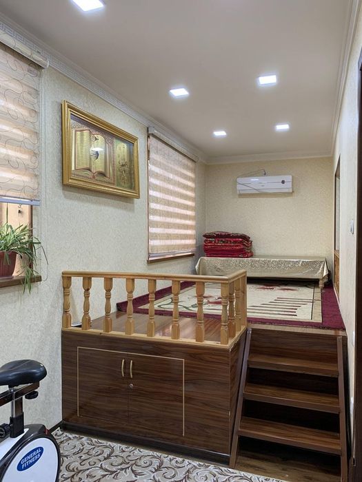 Продаётся 5-комн квартира