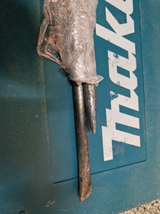 Перфоратор  Makita HR4001C