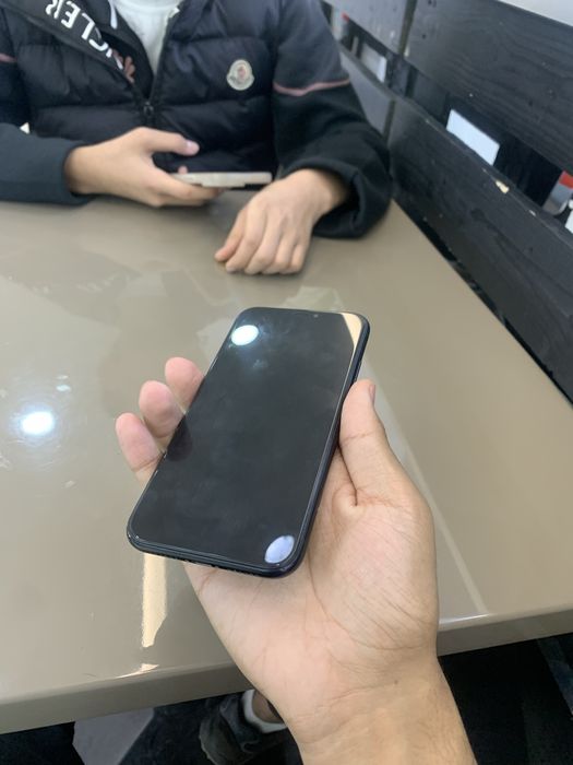 iPhone xr 128/75