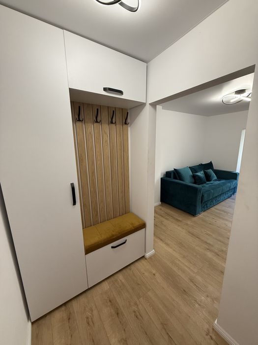 Închiriez Garsonieră