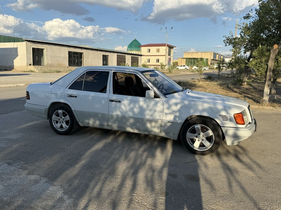 Продаётся Мерседес-бенц w124 E300 TURBODIESEL