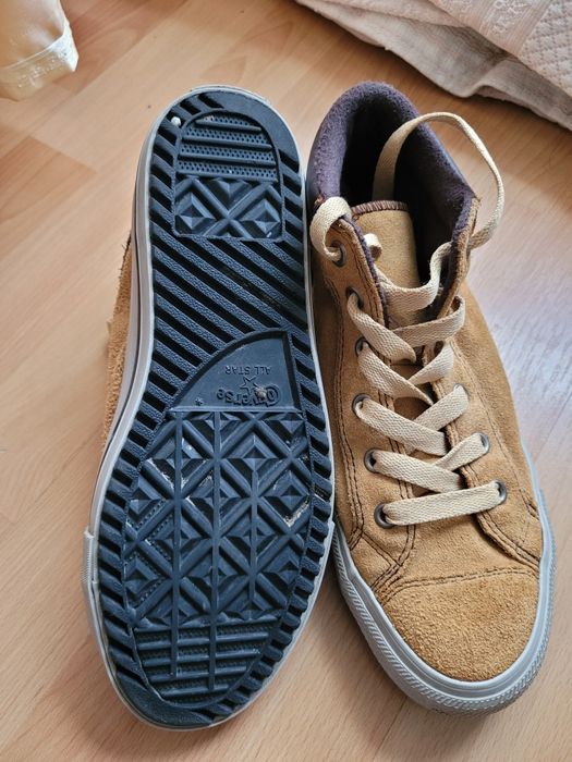 Teniși Converse din piele întoarsă