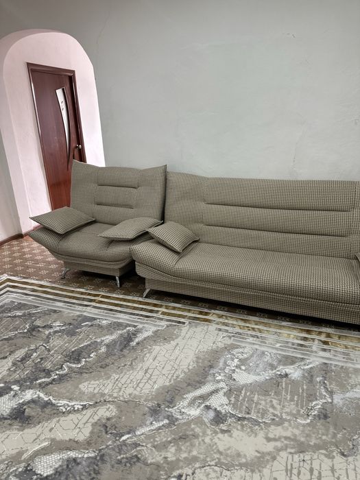 Уголок диван сатылады