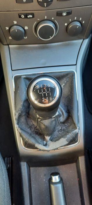 Dezmembrez Opel Astra H 1.9 Cdti Z19DT