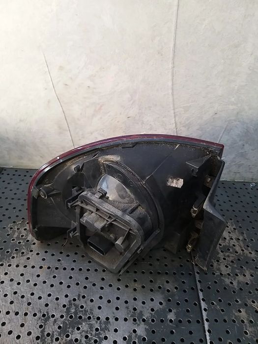 Stop tripla lampa dreapta vw touareg 7l facelift 7l6945096r