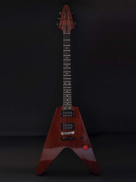 Поръчкова електрическа китара Flying V