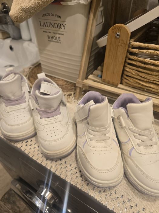 Продам кроссовки для девочки