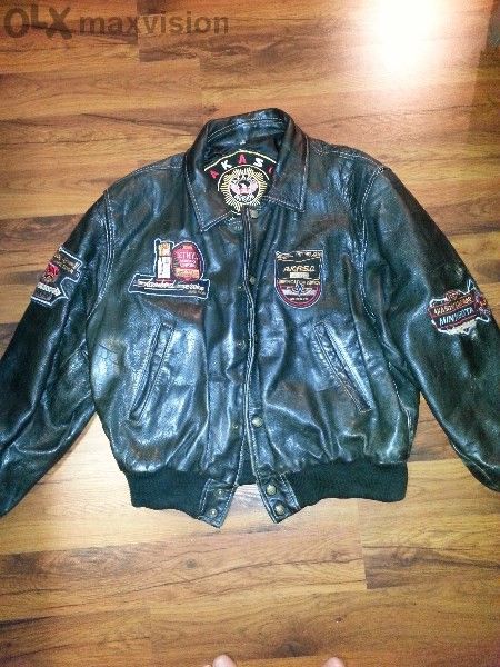 Продавам бутиково Яке Уникат ""аkaso By Division""