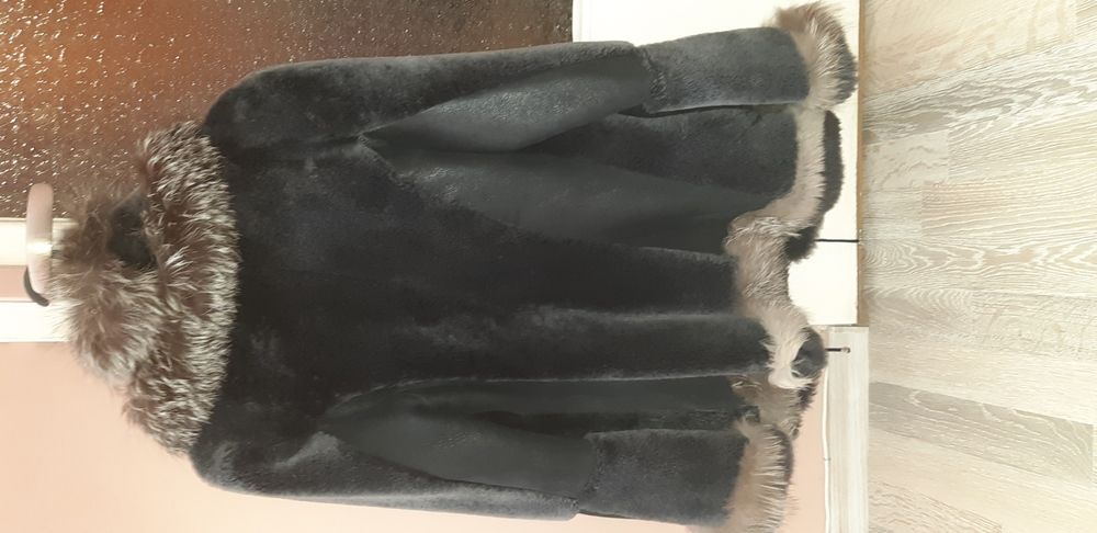 Кожено палто с лисица