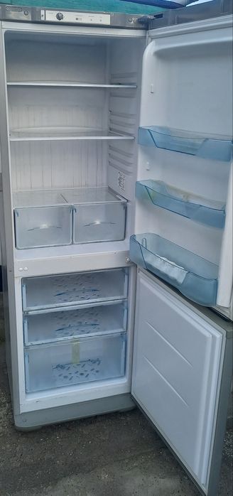 Продам нерабочий холодильник